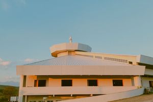 Sunrise glow effect with simple geometric lines